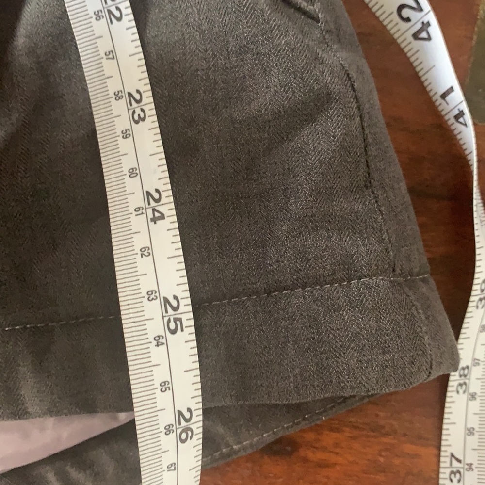 The North Face Women's Gray Hooded Jacket with Light Pink Lining - Picture 12 of 12